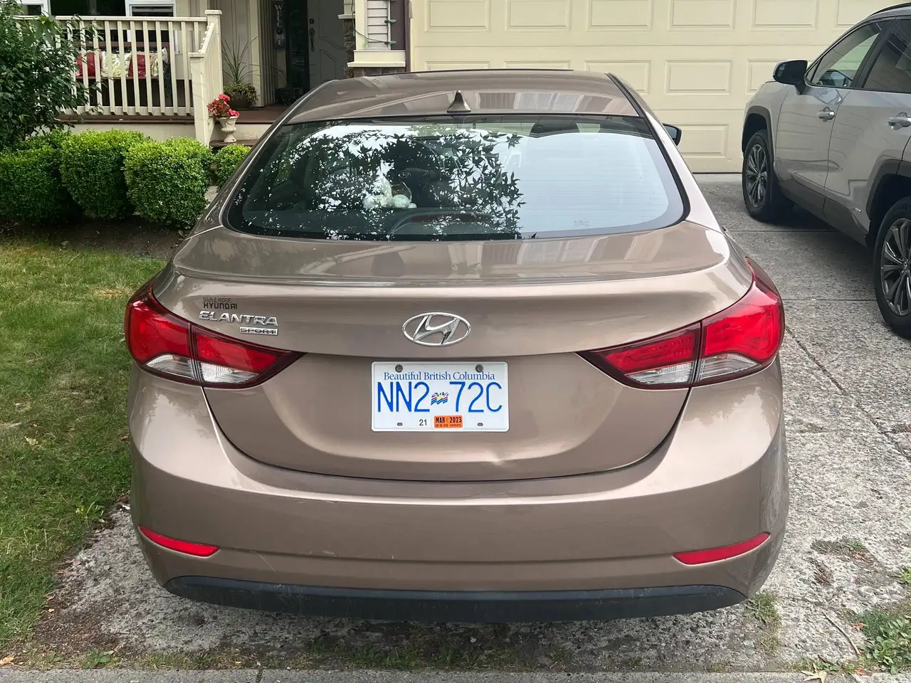 Hyundai ELANTRA снимка Hyundai ELANTRA