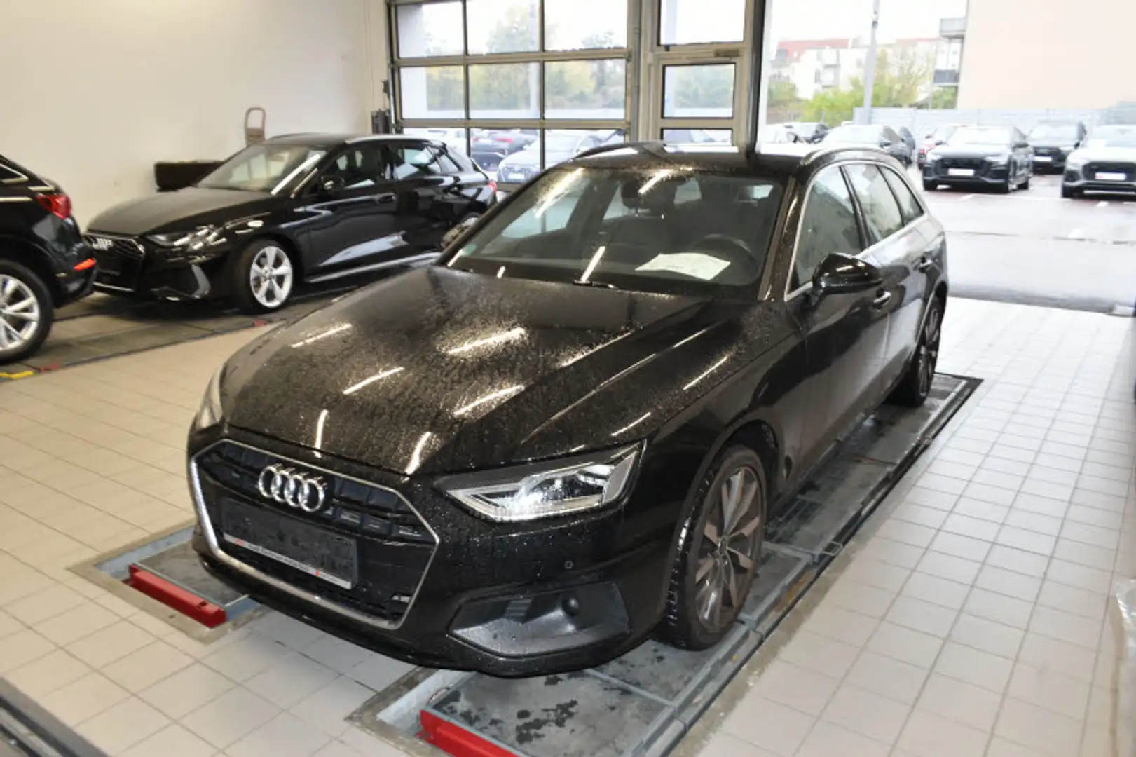 Audi A4 Avant 35 TFSI LED LEDER TOUR+STADT 18" Schwarz - 1