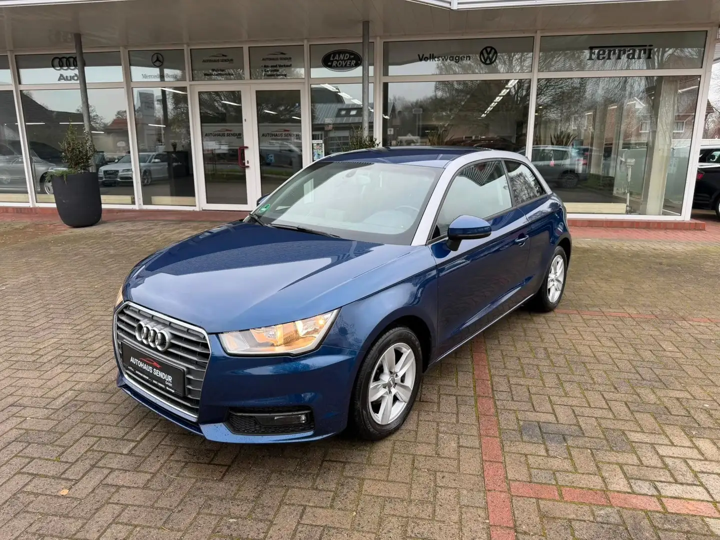 Audi A1 1.4 TDI *SERVICE NEU*SHZ*TOP*PDC Bleu - 2