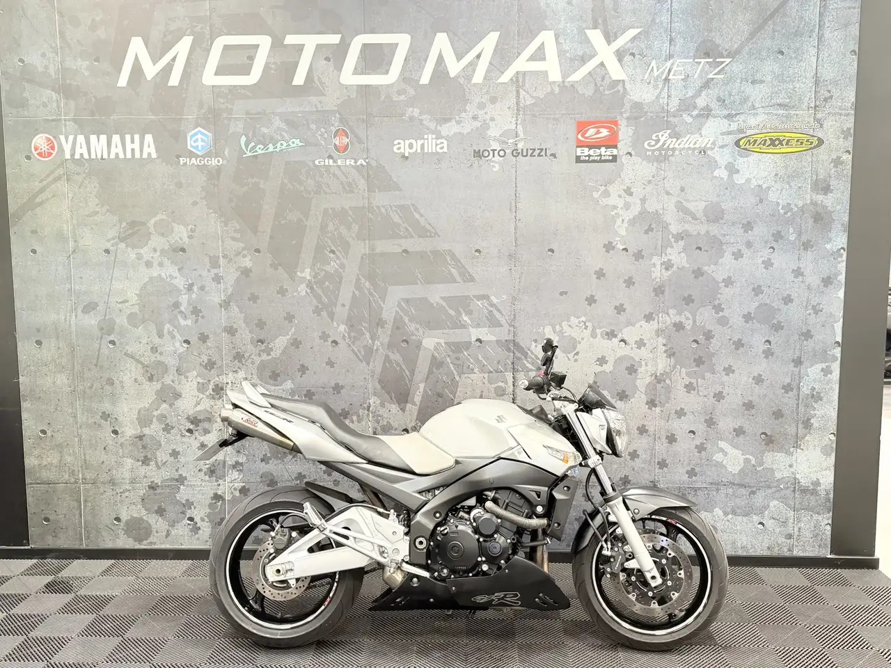 Suzuki GSR 600