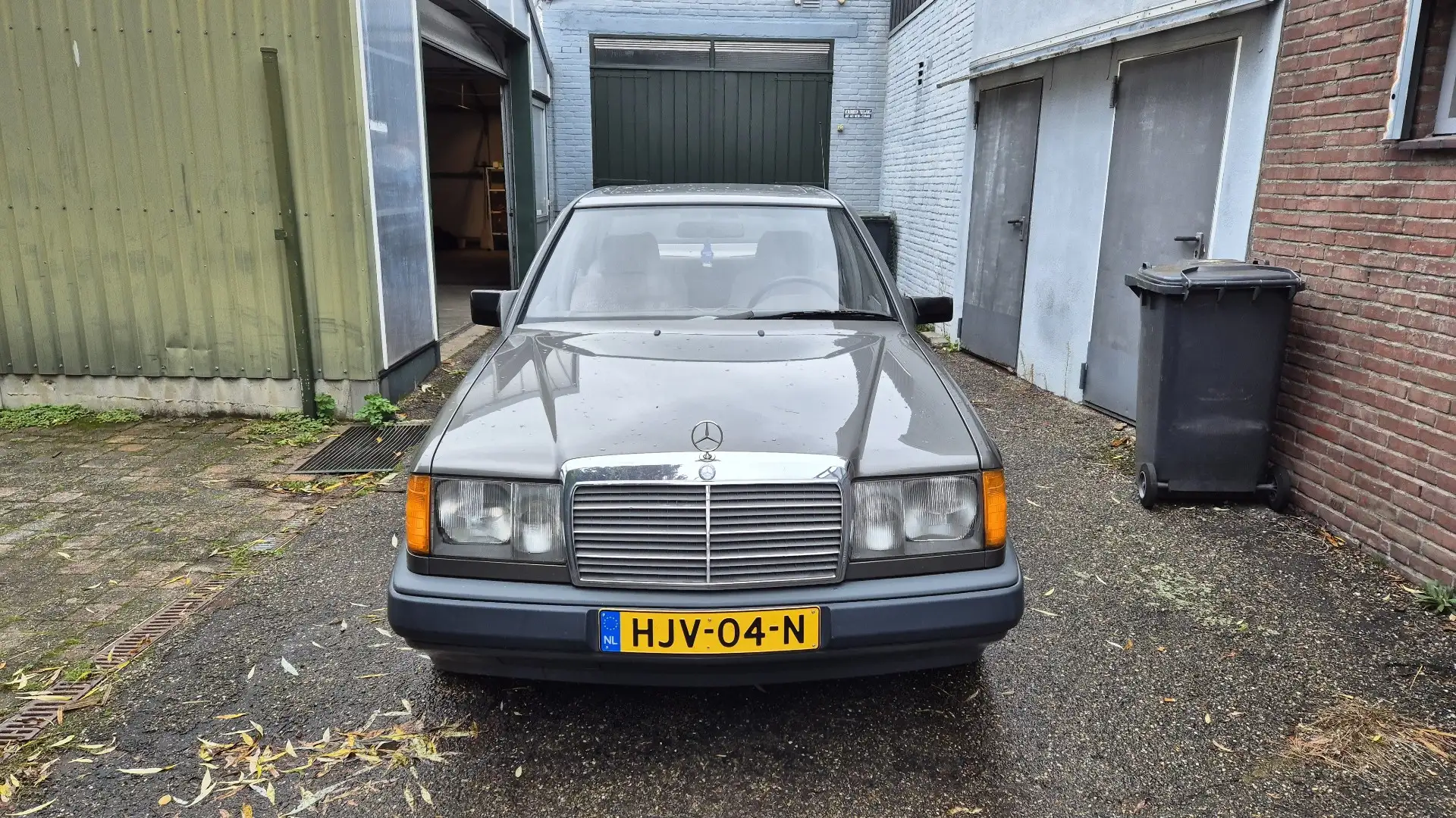 Mercedes-Benz 200 W124 Diesel Oldtimer 1985 Grijs - 2