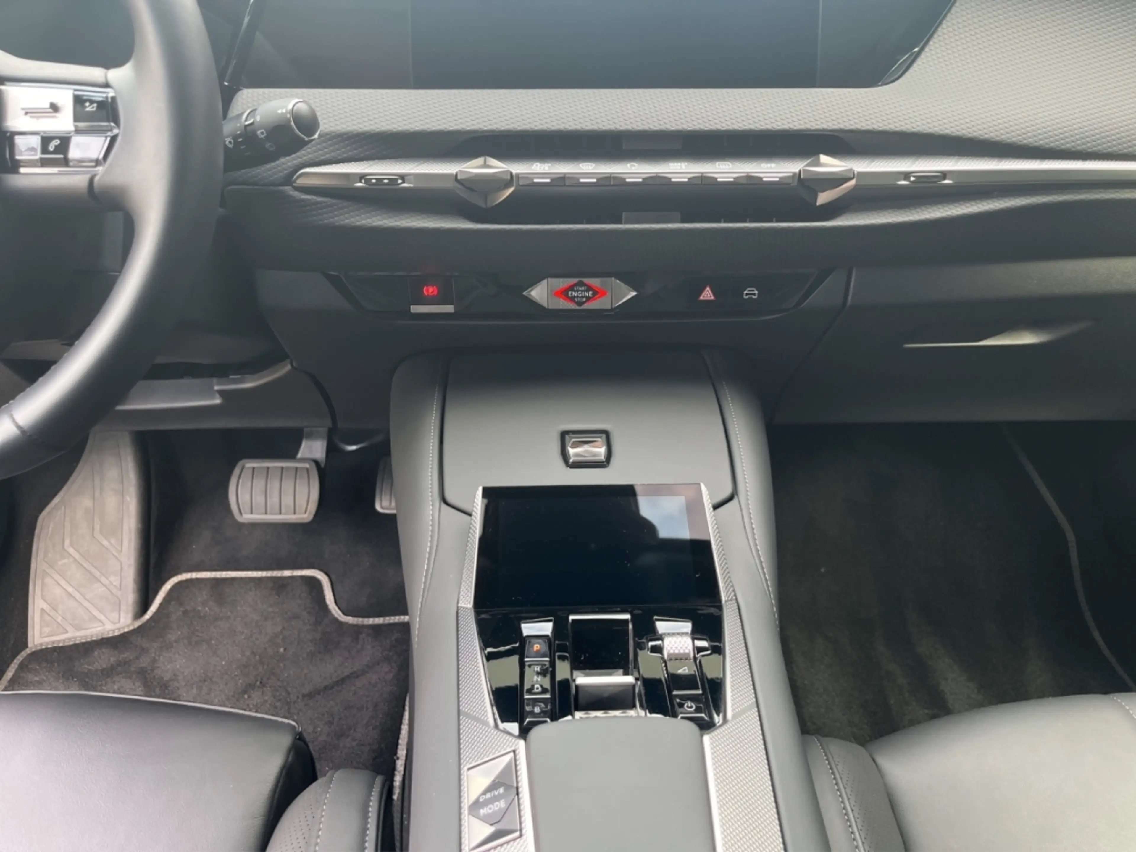 DS Automobiles DS 4 Matrix-LED ACC Focal Schiebedach Standheizung — photo 15