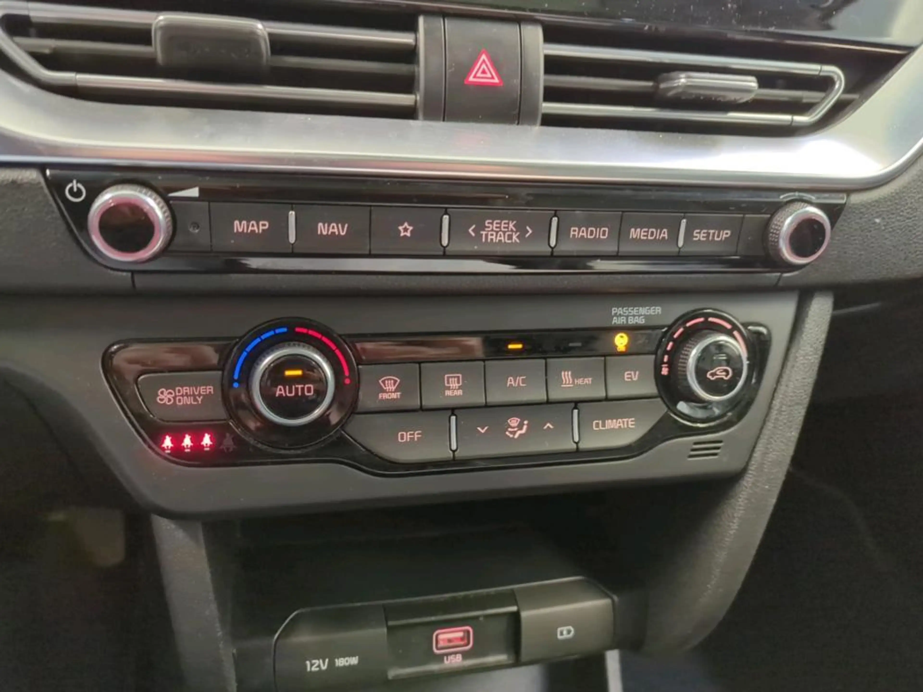 Kia e-Niro DynamicPlusLine 64 kWh | SOH 100% | Trekhaak | War — photo 11