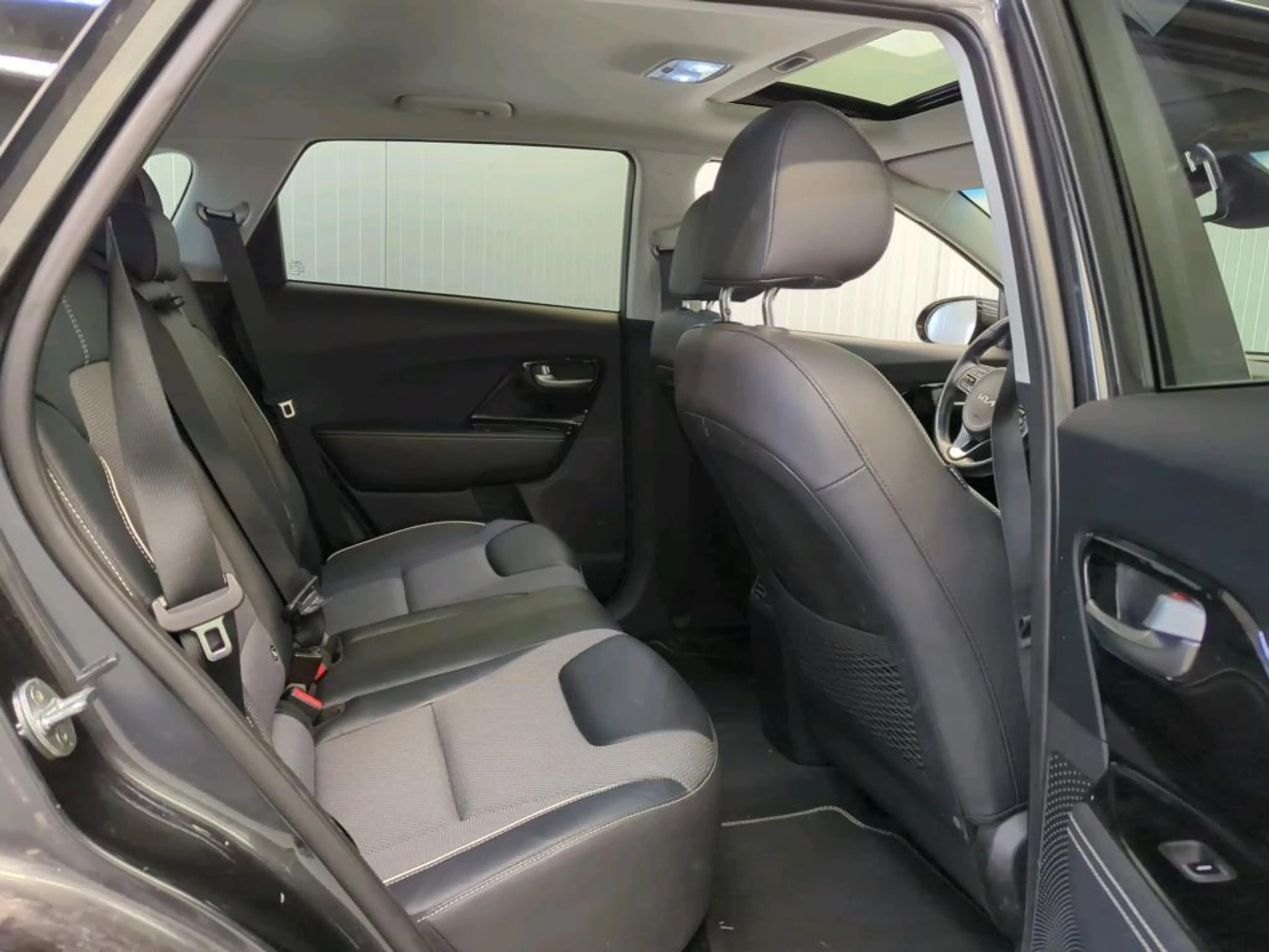 Kia e-Niro DynamicPlusLine 64 kWh | SOH 100% | Trekhaak | War — photo 7