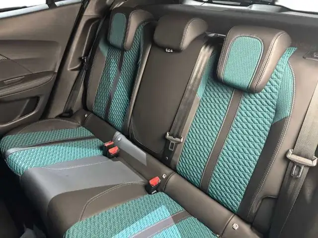 Peugeot 2008 view 9