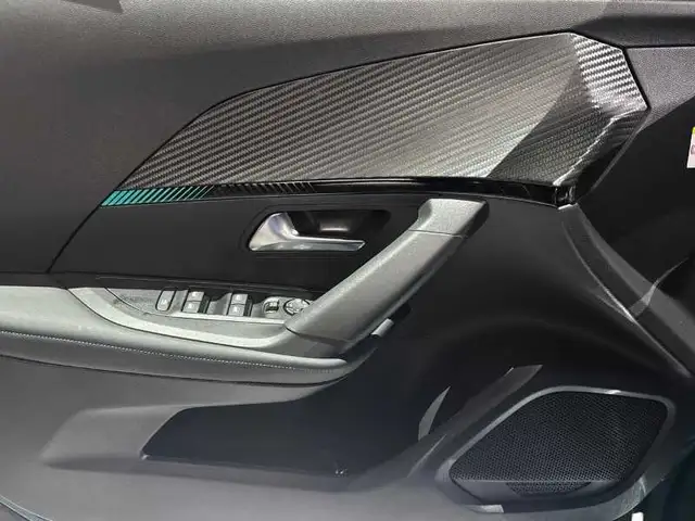Peugeot 2008 view 10