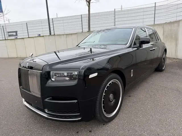 Rolls-Royce Phantom SWB | MY26 | 4 Seats | Black | on stock!