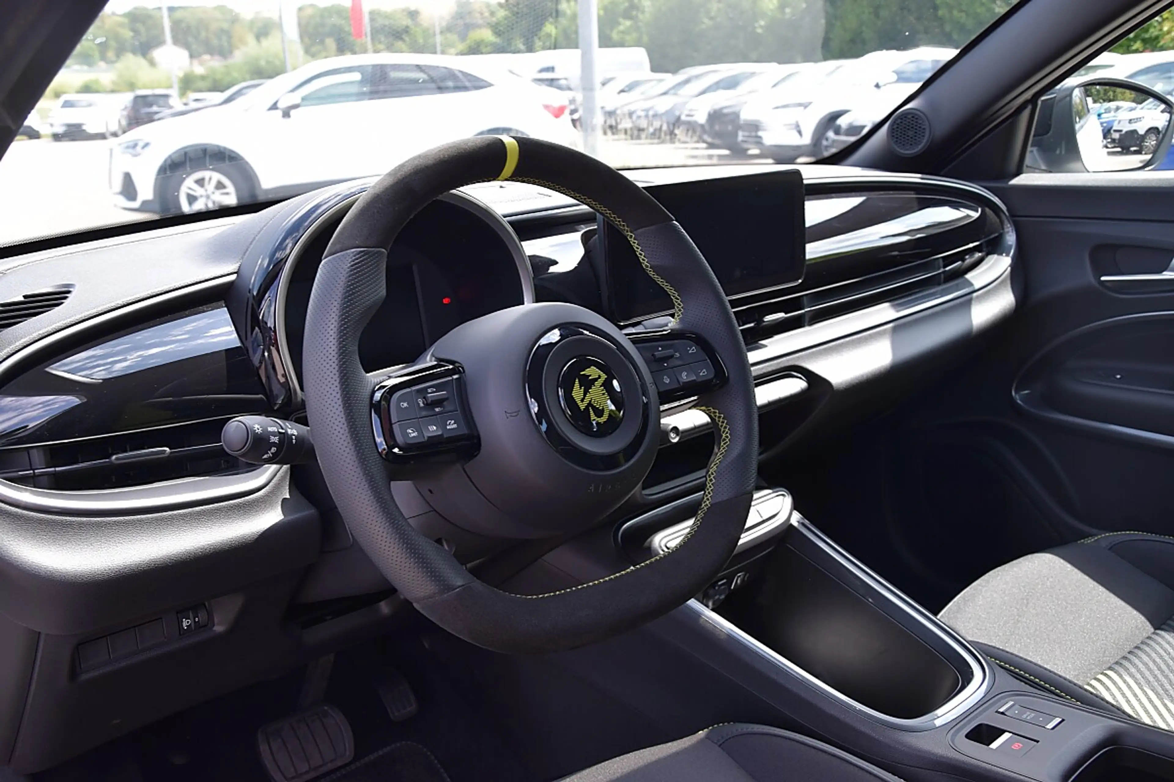 Abarth 600e Turismo — photo 12