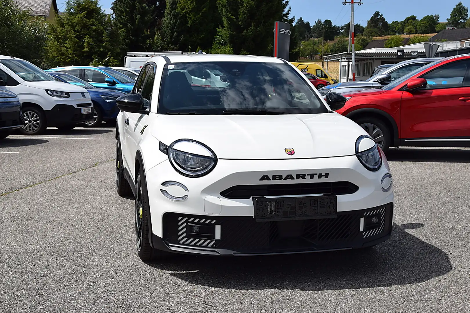Abarth 600e Turismo Weiß - 2