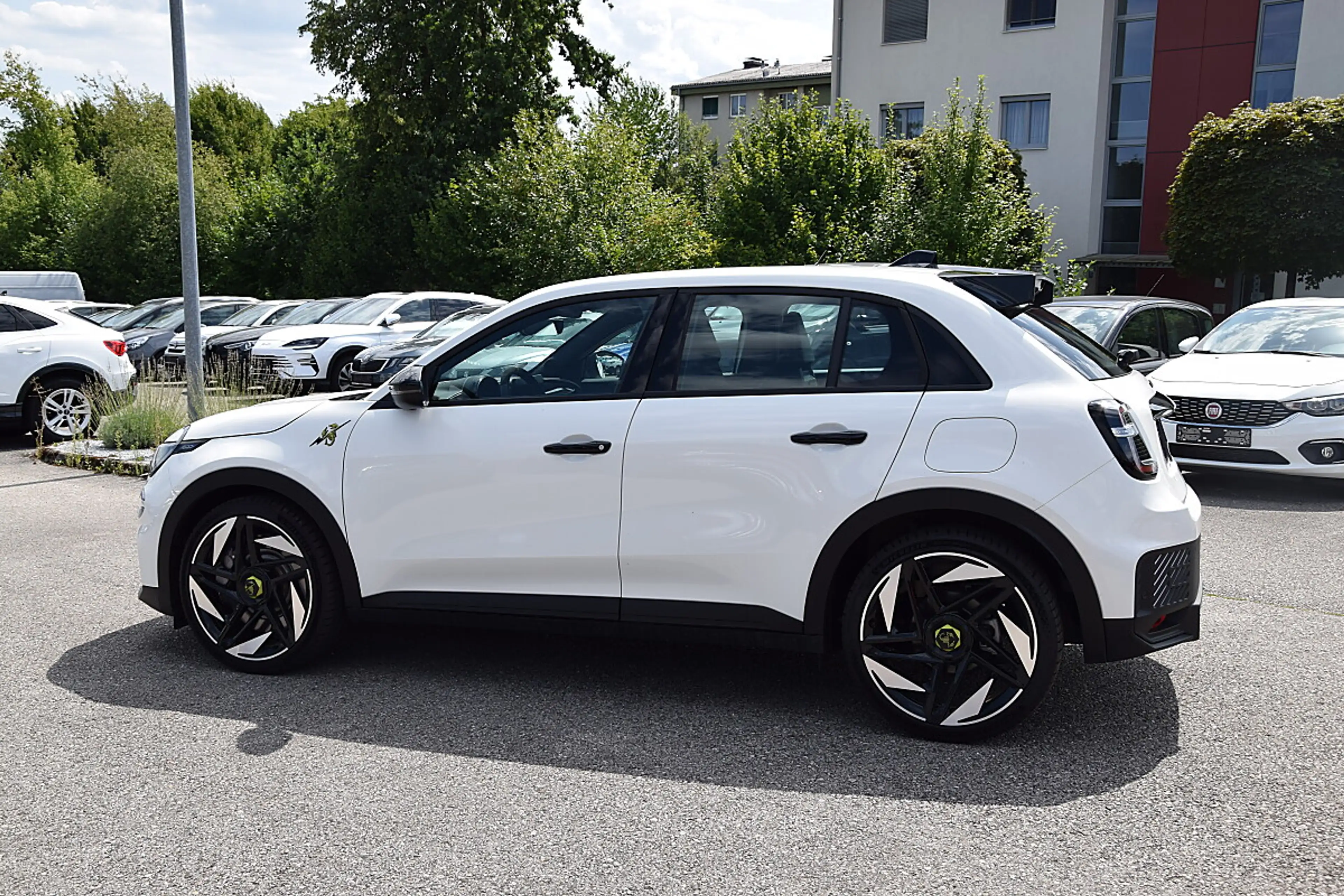 Abarth 600e Turismo — photo 5