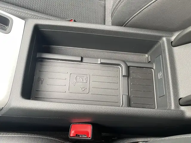 Audi S4 view 26