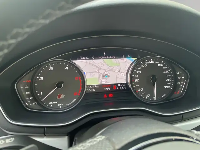 Audi S4 view 13