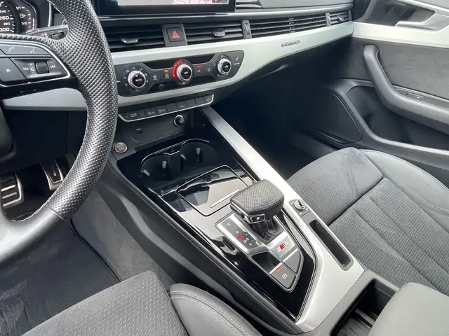 Audi S4 view 15