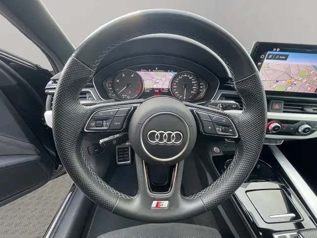 Audi S4 view 12
