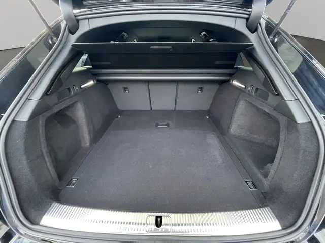 Audi S4 view 20