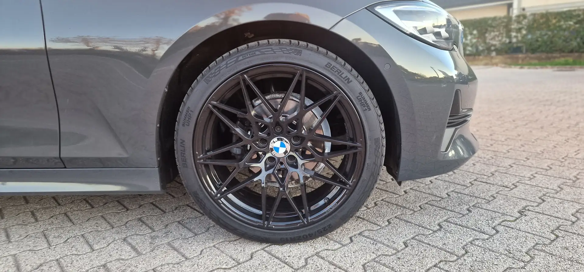 BMW 318 318D MsportPerformance*TETTOPano*Pelle*FULL Gris - 2