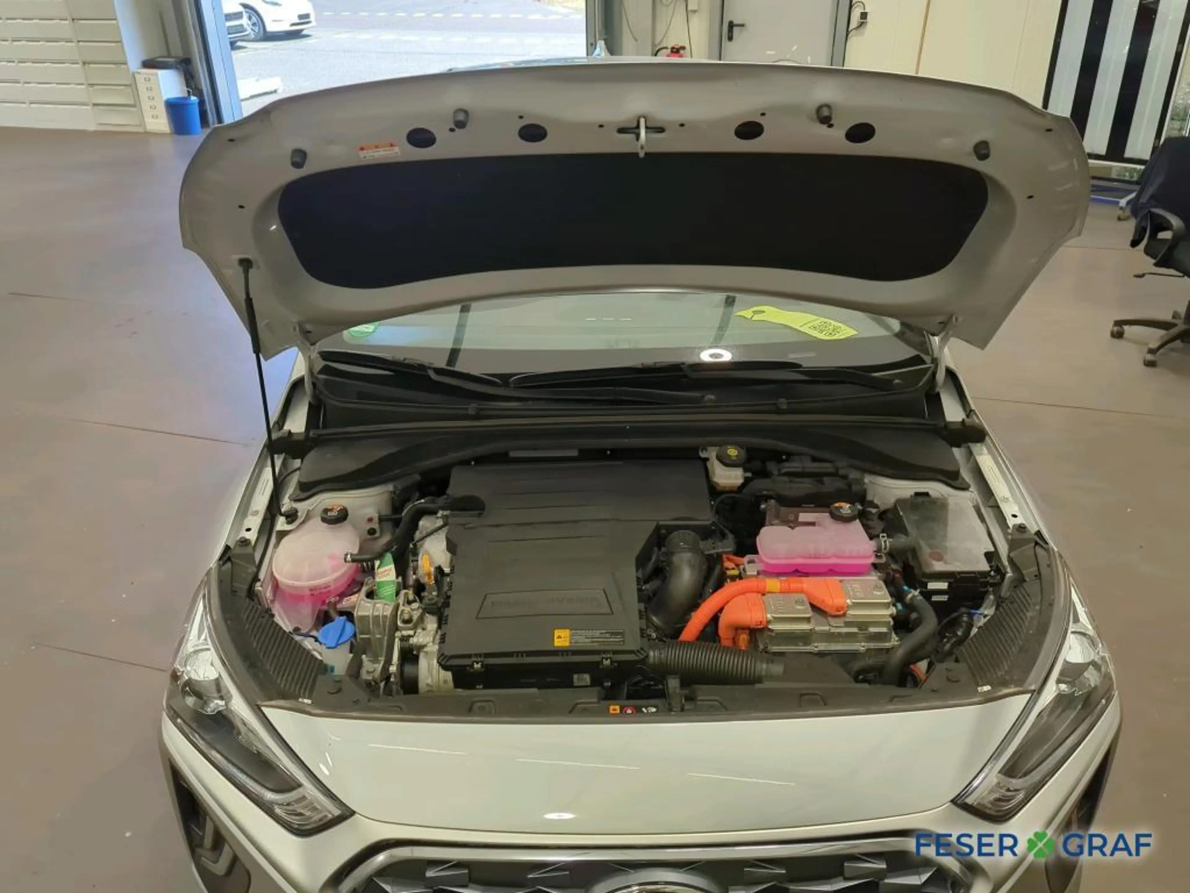 Hyundai IONIQ Plug-In Hybrid 1.6 GDi Trend — photo 8