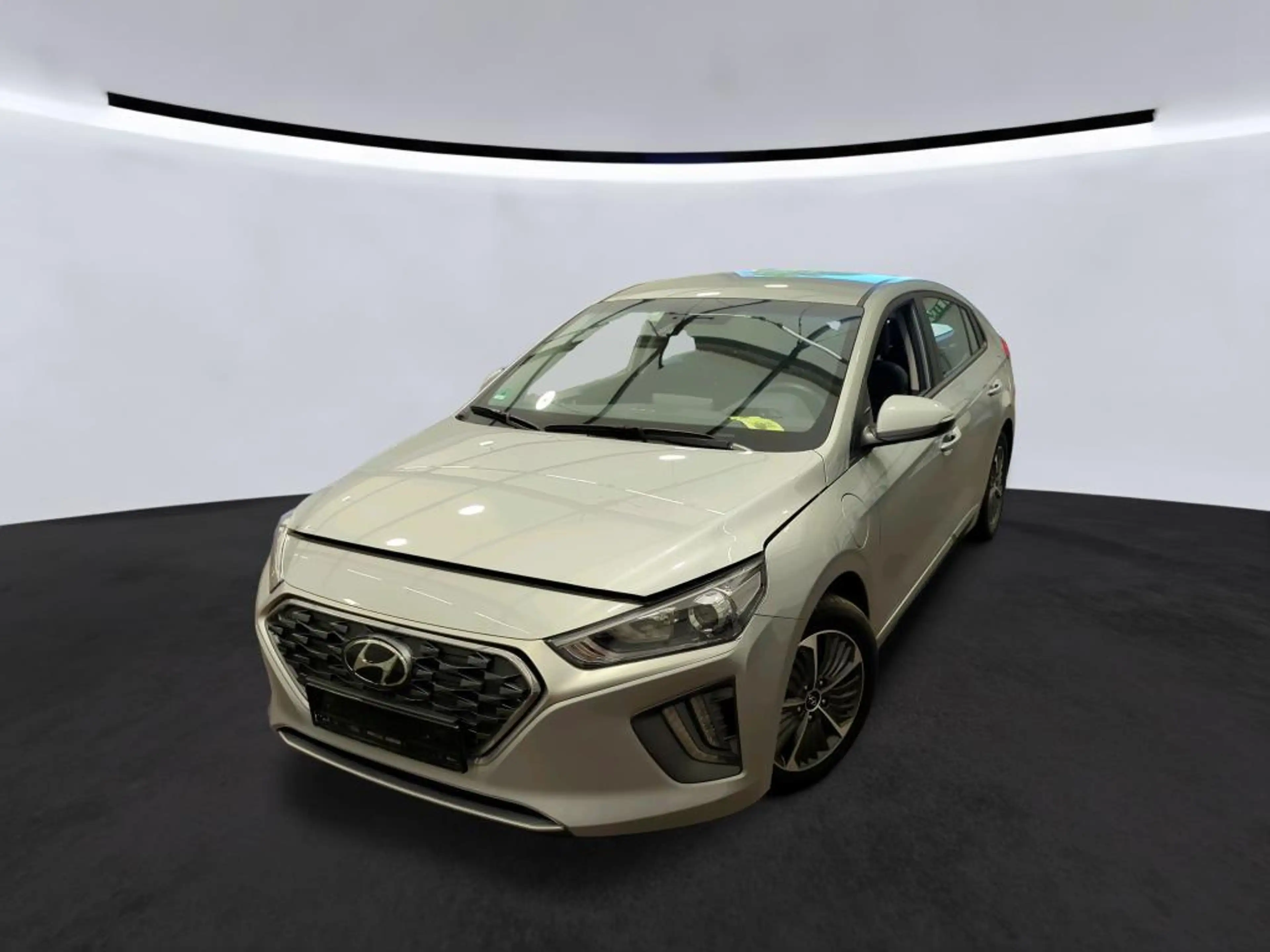 Hyundai IONIQ Plug-In Hybrid 1.6 GDi Trend — photo 12