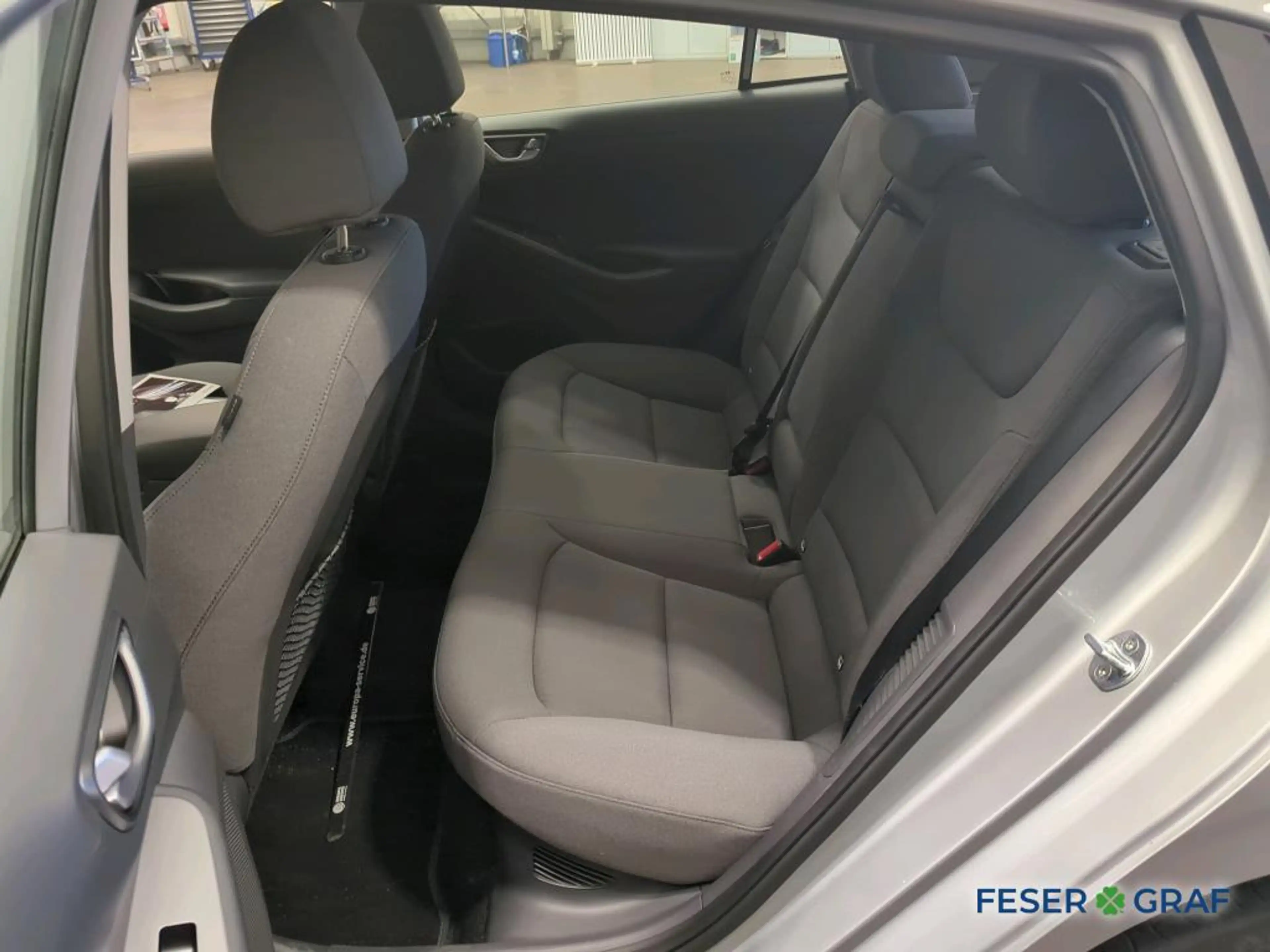 Hyundai IONIQ Plug-In Hybrid 1.6 GDi Trend — photo 10