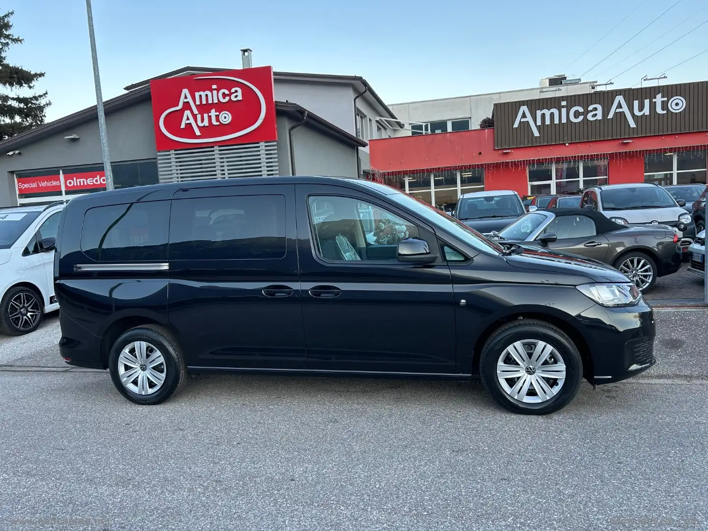 Volkswagen Caddy 2.0 TDI 102CV Space Maxi 7 POSTI 7 POSTI + 5 ANNI Nero - 1