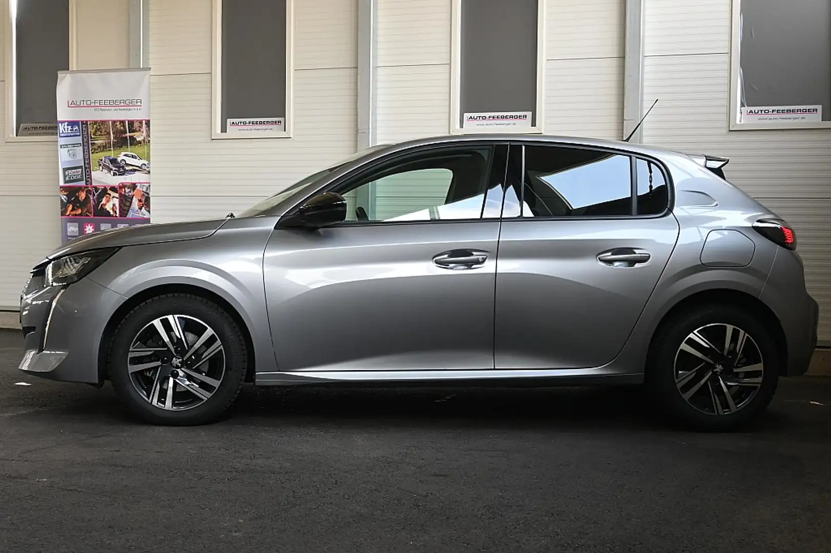 Peugeot 208 Allure 1,5 BlueHDi 100 S&S LED,NAVI,PARKAASSIST... Grau - 2
