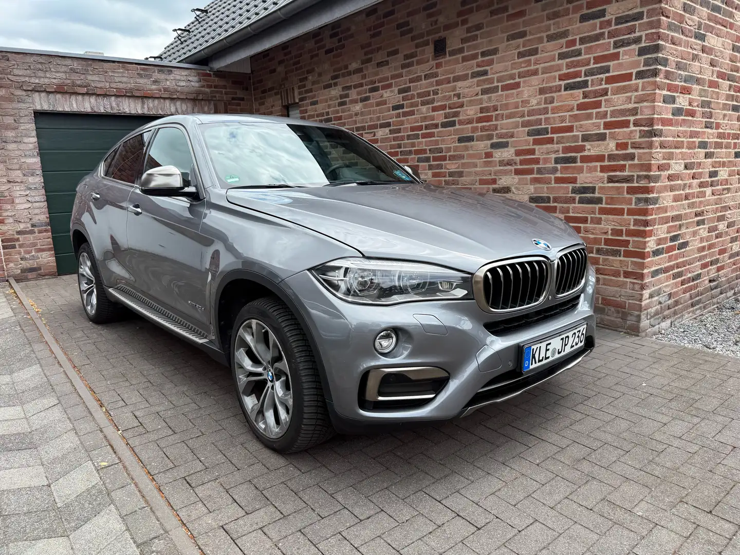 BMW X6 M X6 xDrive30d M Sport Edition Stříbrná - 1
