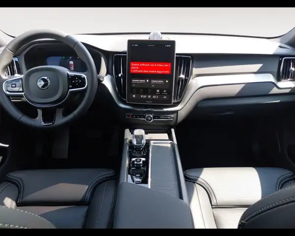 Volvo XC60 view 10