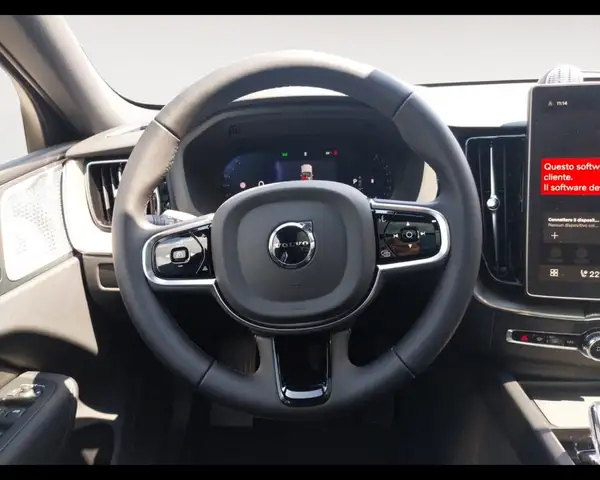 Volvo XC60 view 12
