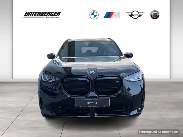 BMW X3 M view 2