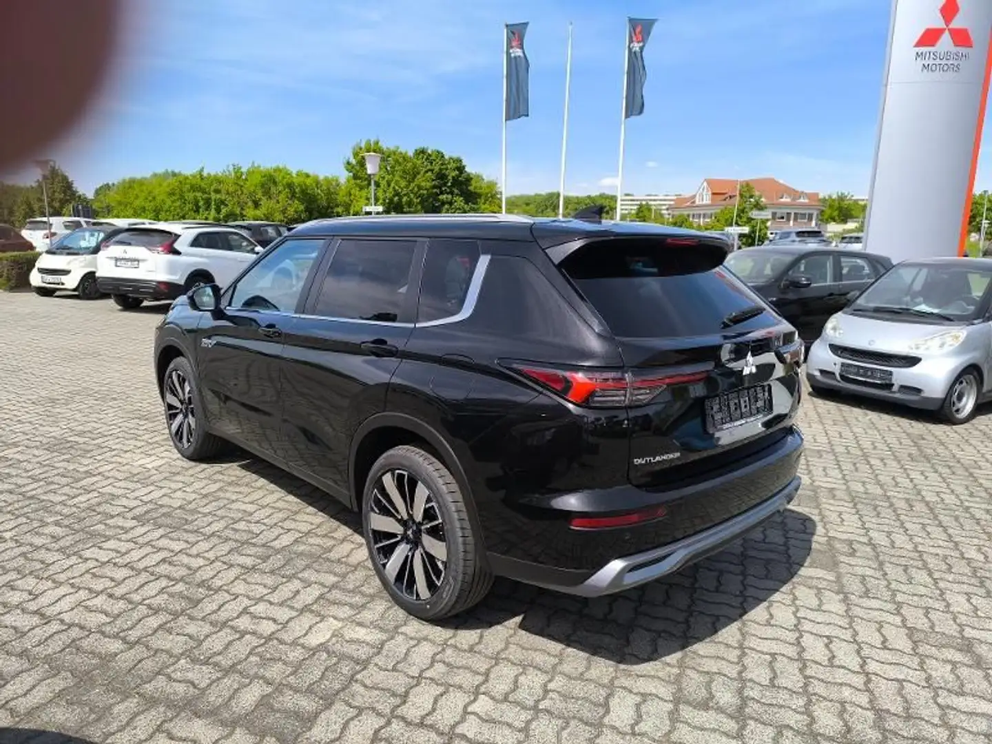 Mitsubishi Outlander 2.4L PHEV Intro Edition Noir - 2
