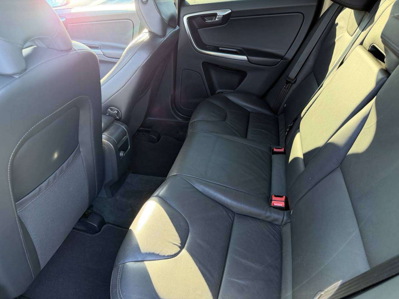 2013 Volvo XC60 T6 thumb 17