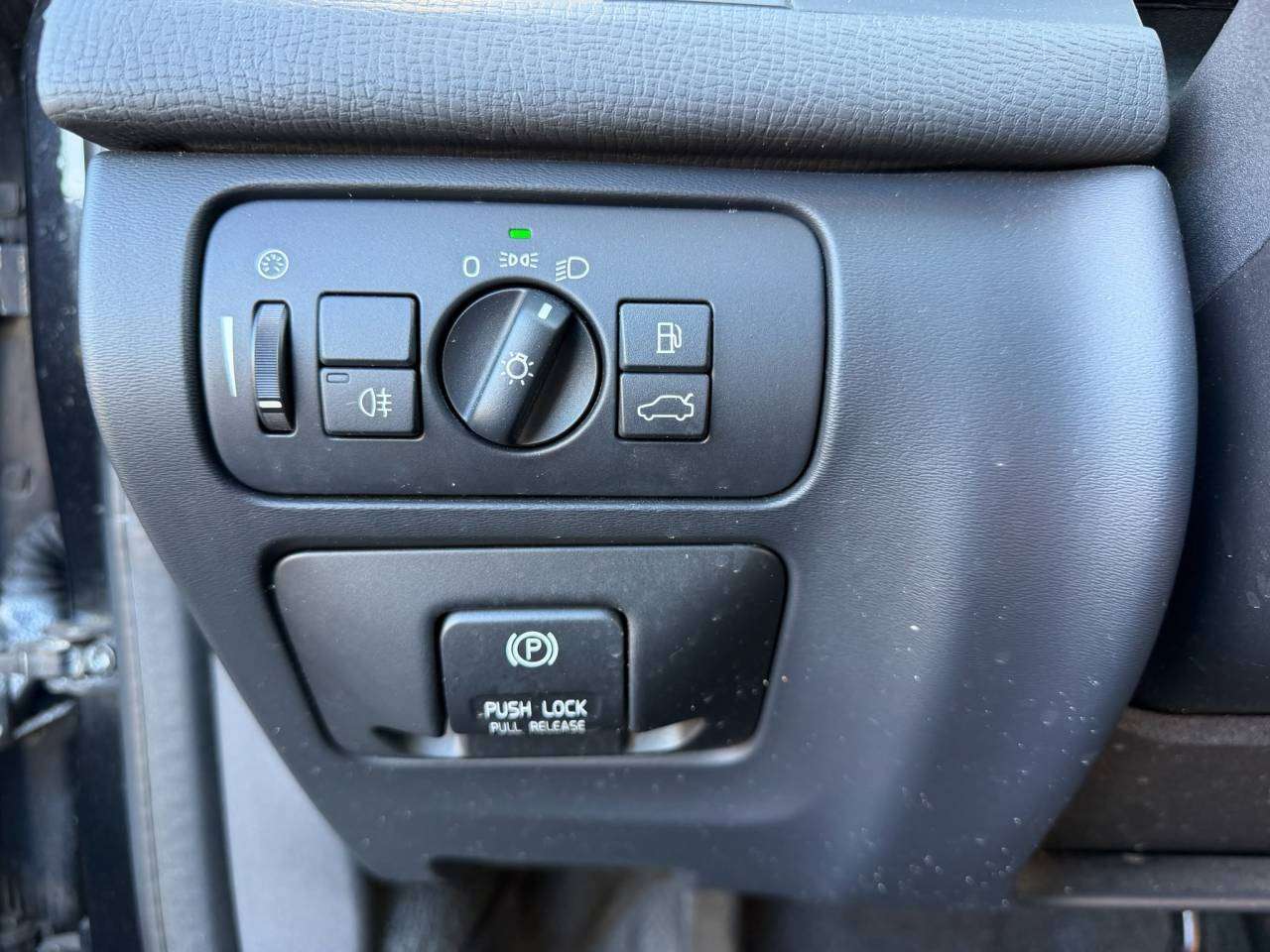 2013 Volvo XC60 T6 thumb 8