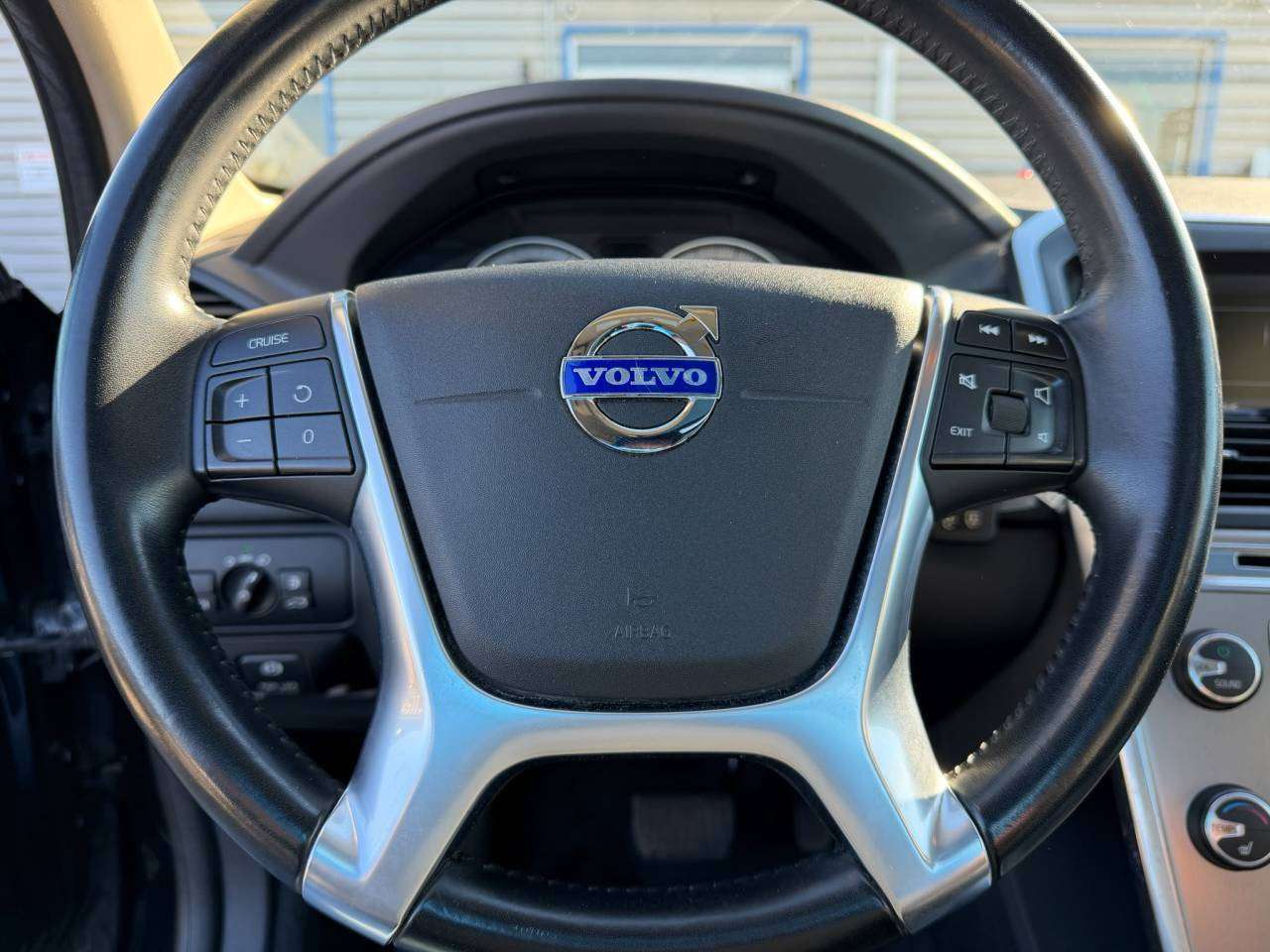 2013 Volvo XC60 T6 thumb 9