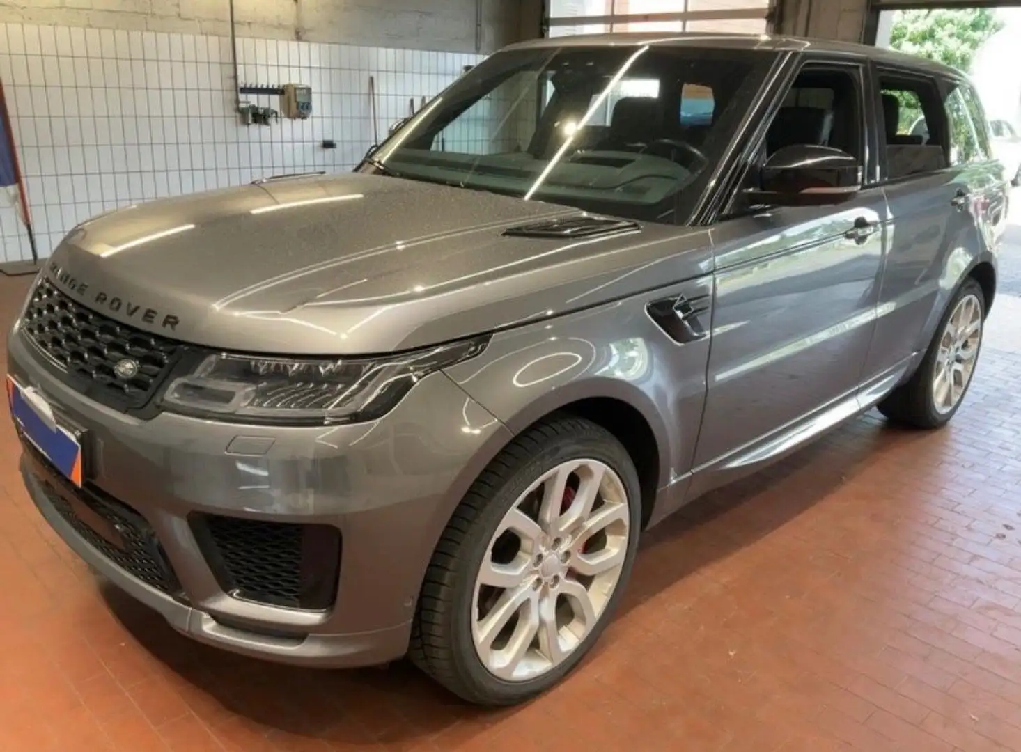 Land Rover Range Rover Sport 4.4 V8 HSE DYNAMIC/PANO/AHK Grau - 1