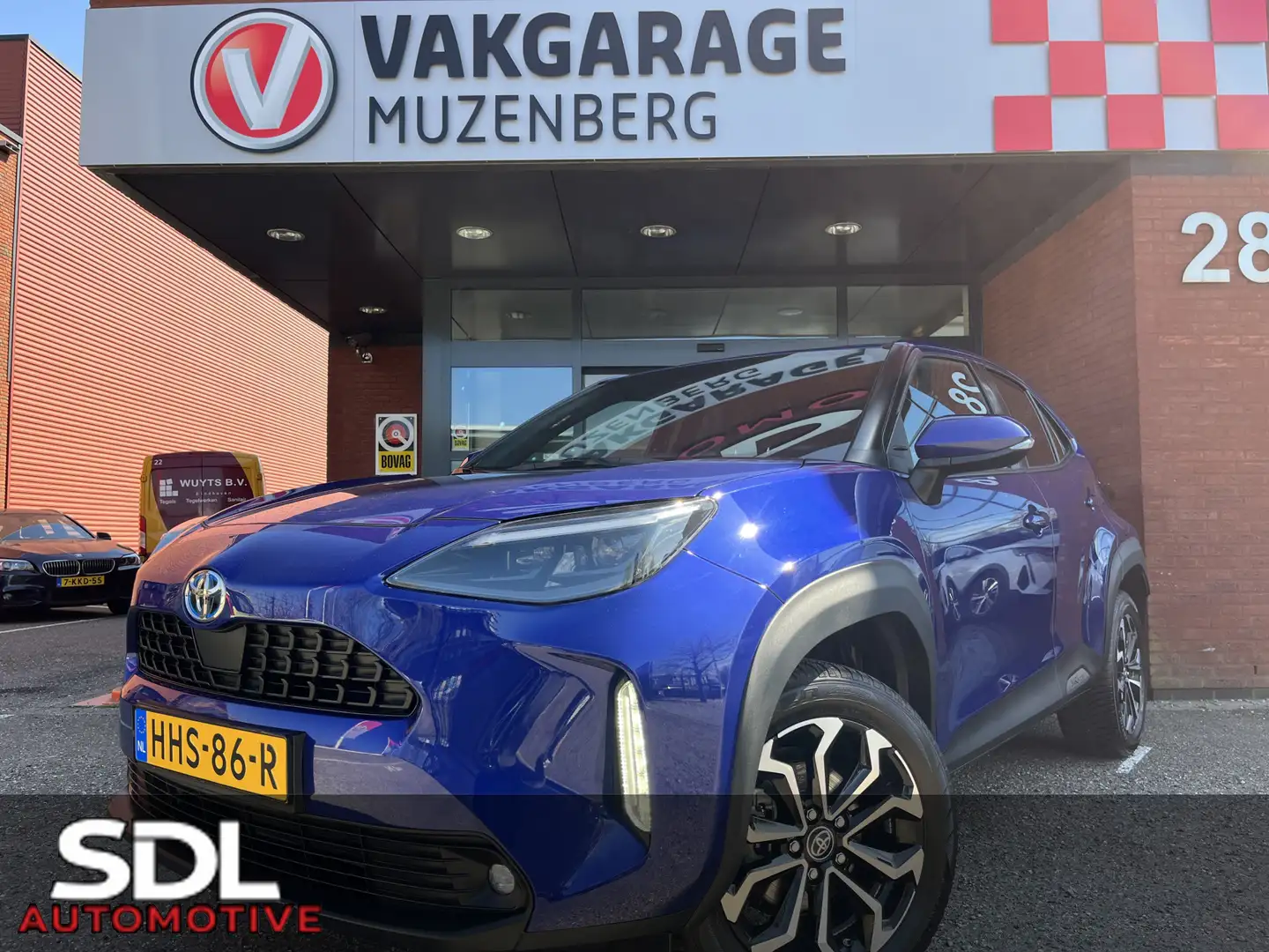 Toyota Yaris Cross 1.5 Hybrid Dynamic // FULL LED // KEYLESS // CARPL Blauw - 1