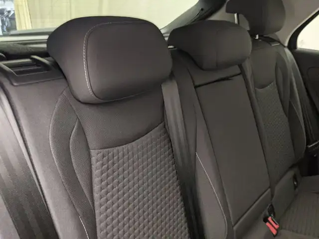 Volkswagen T-Roc view 8