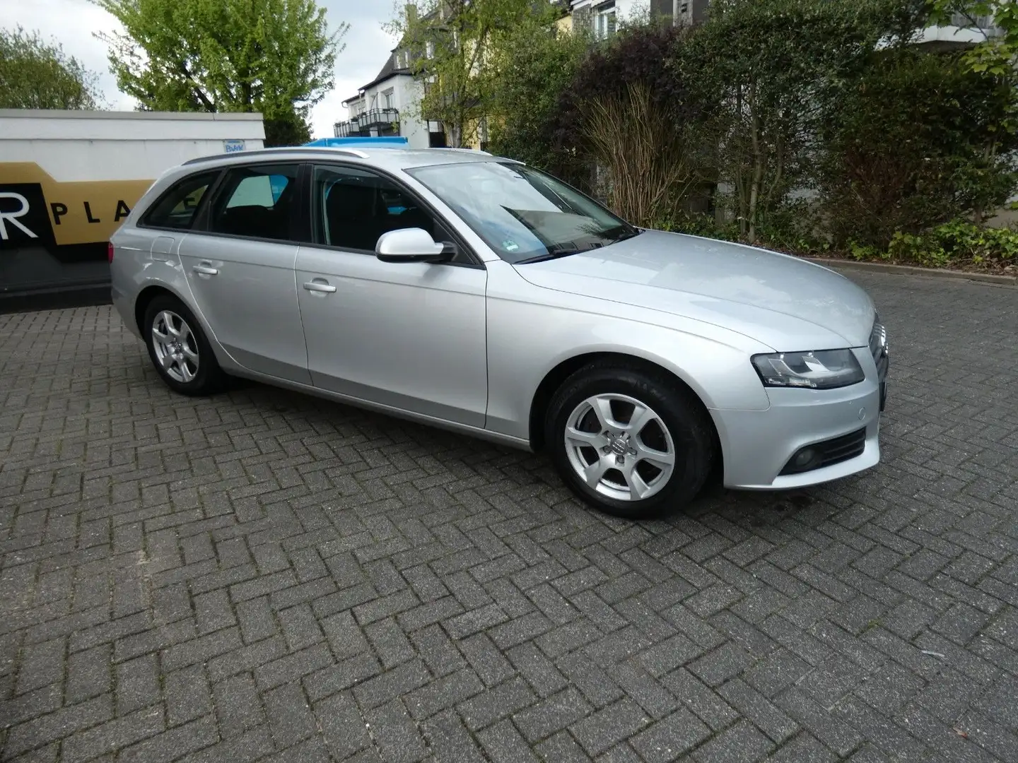 Audi A4 1.8 TFSI Avant/1.Hand /Automatik/Navi/16"Zoll Argent - 2