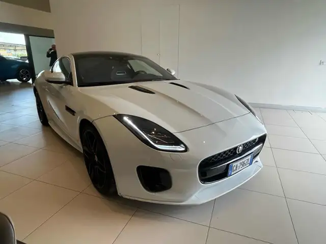 Jaguar F-Type 2.0 aut. Coupé Chequered Flag
