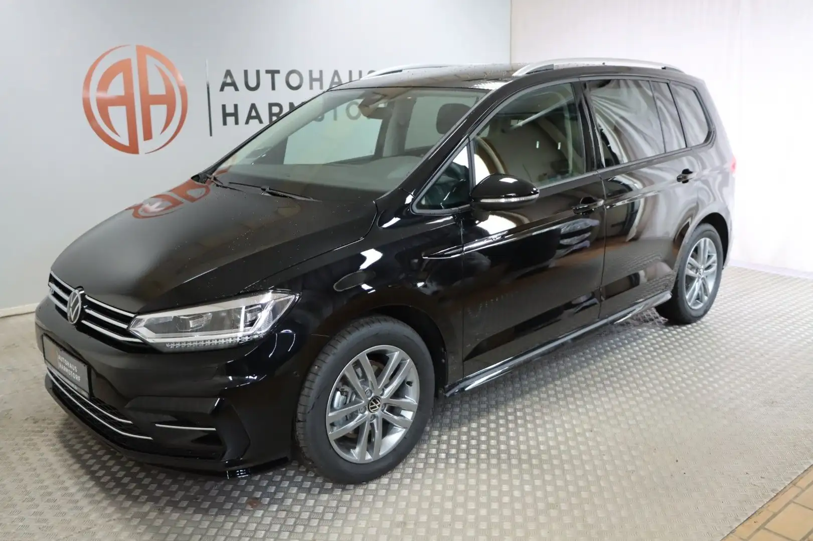 Volkswagen Touran 2.0 DSG R-Line 7-Sitze AHK Kamera Zwart - 2
