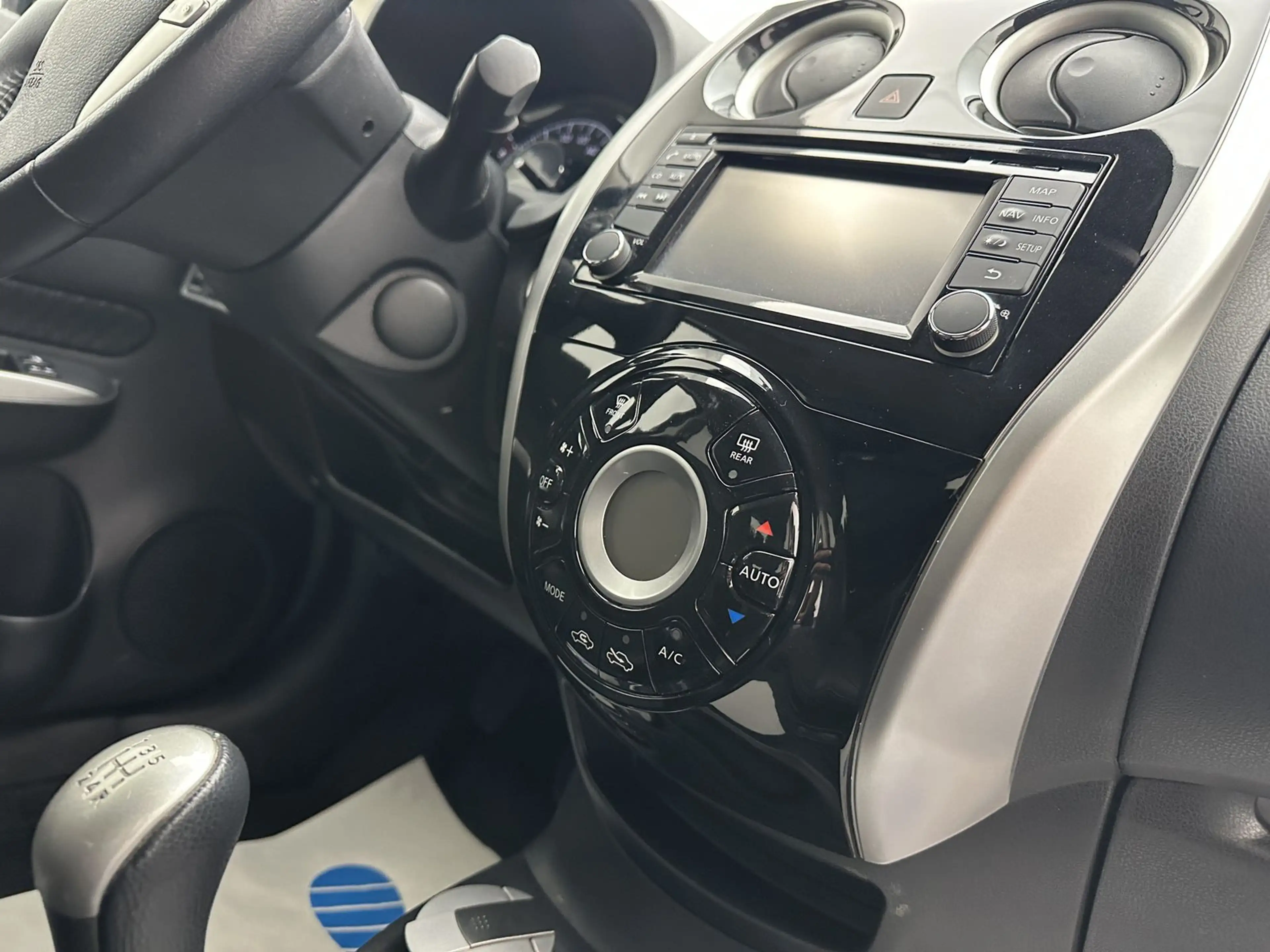 Nissan Note Tekna "NAVI-CAM-SITZH-MULTI-TEMPO-ALU" — photo 11