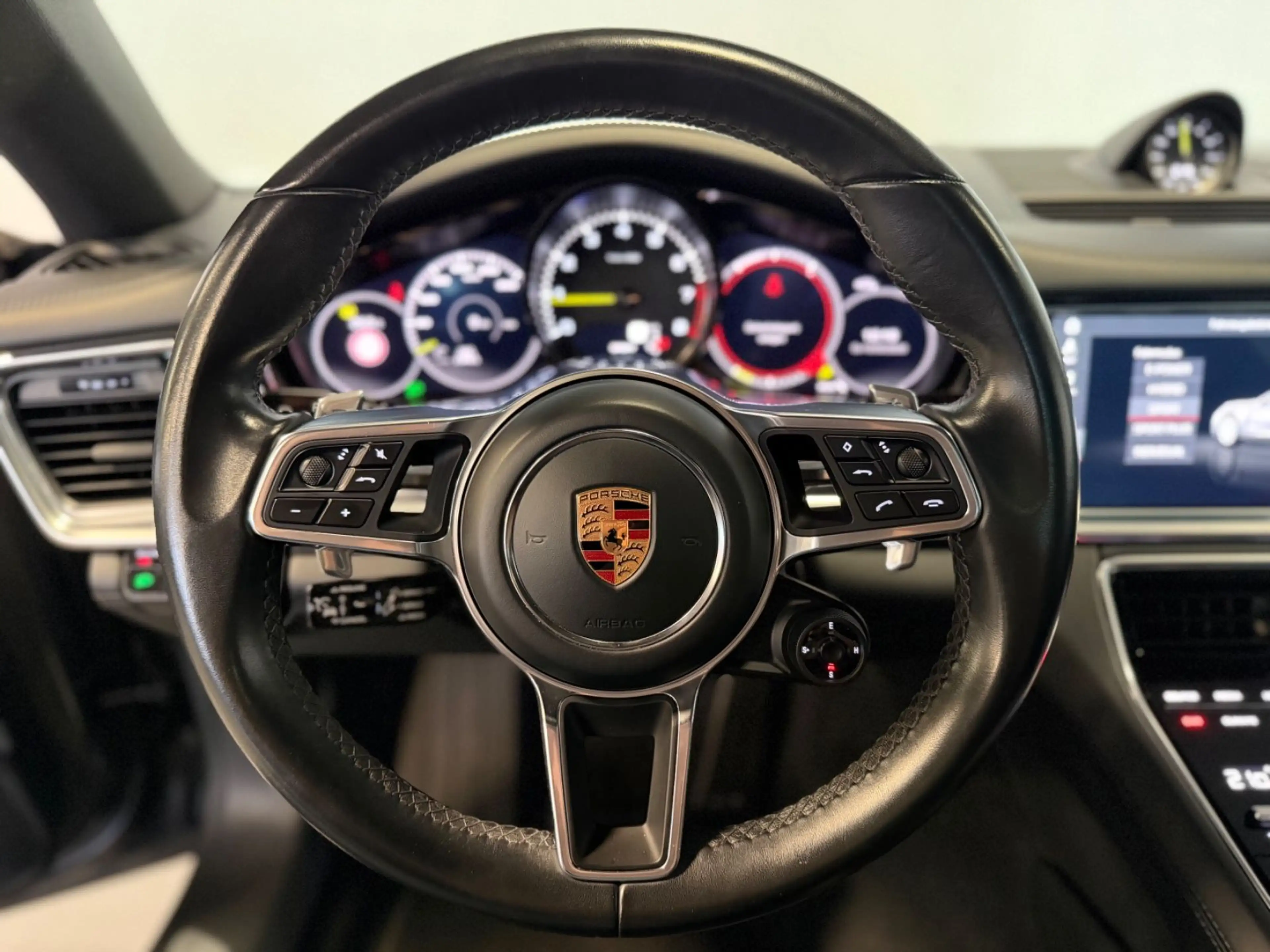 Porsche Panamera 4 E-Hybrid Chrono*Pano*Kamera*Bose* — photo 12