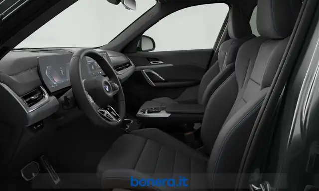 BMW X1 view 4