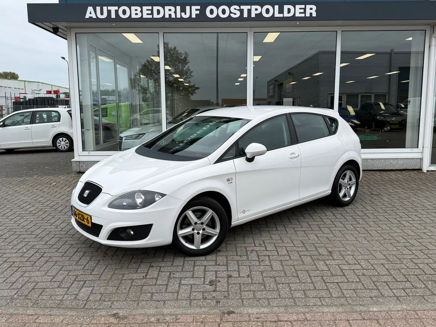SEAT Leon 1.2 TSI Ecomotive COPA Wit - 1