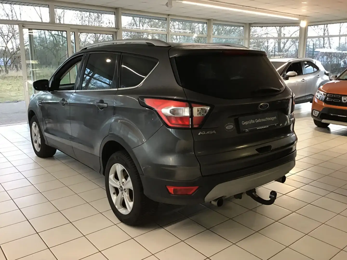 Ford Kuga 1.5 EcoBoost Cool&Connect 4x2 SHZ NAVI Gris - 2