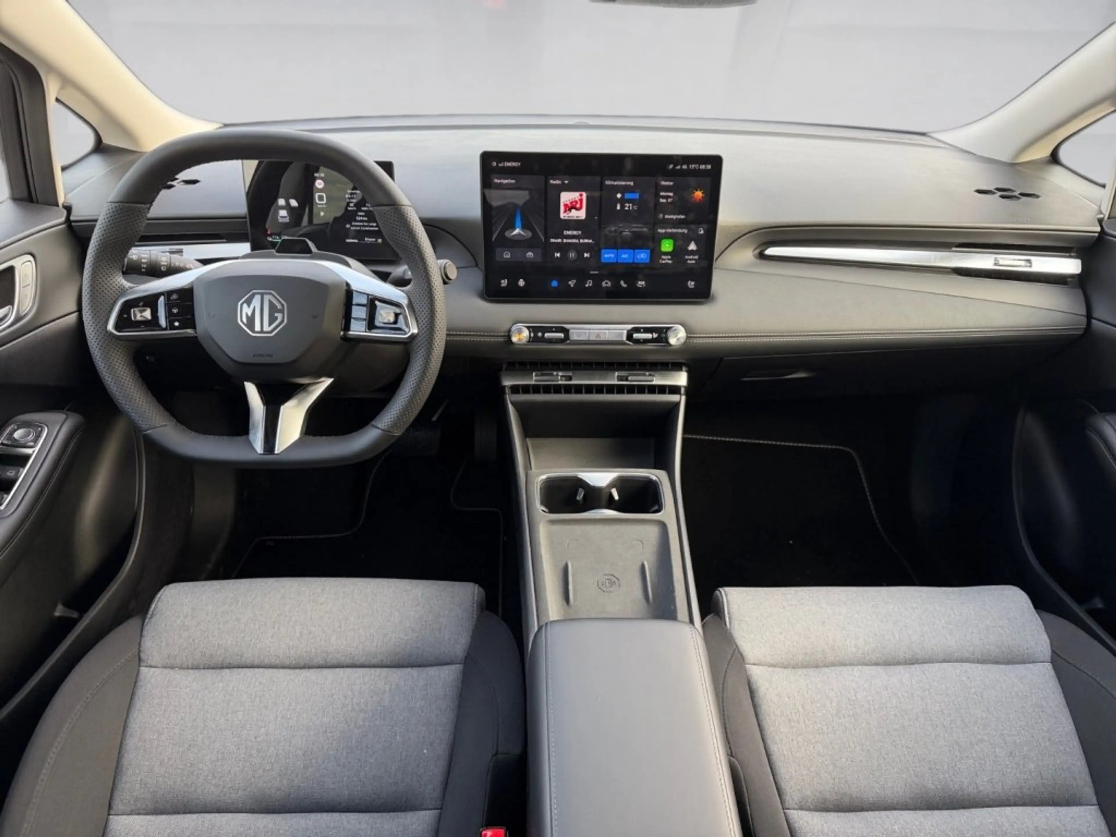 MG MG4 Urban Luxury — photo 8
