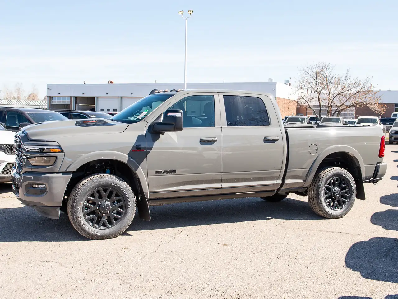 RAM 2500 снимка RAM 2500