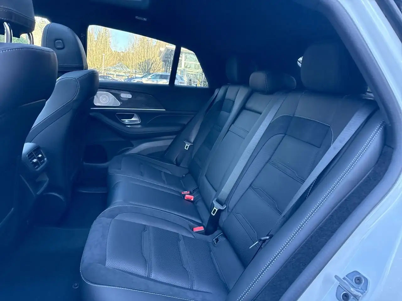 Mercedes-Benz GLE снимка Mercedes-Benz GLE