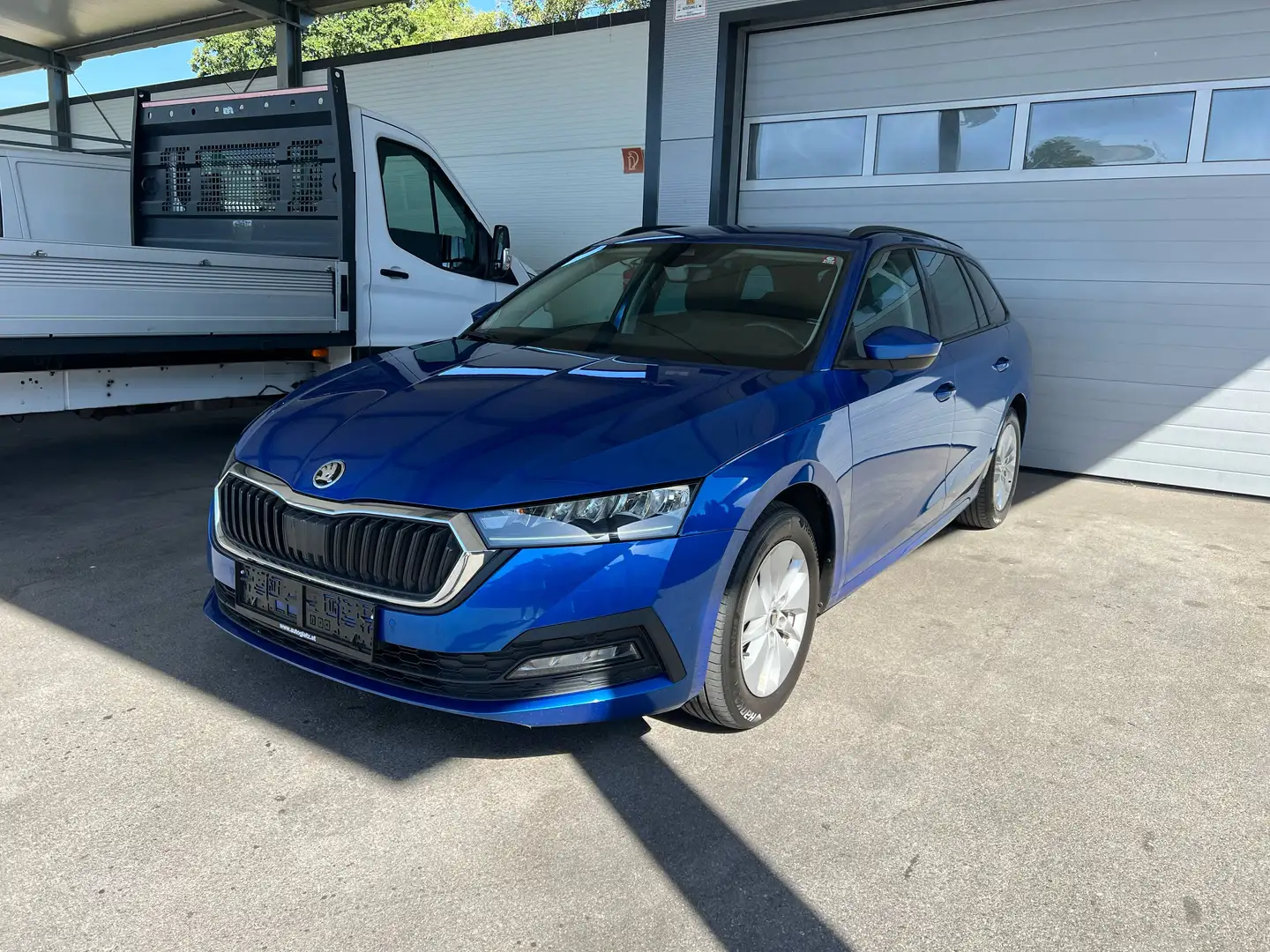 Skoda Octavia Combi 2,0 TDI Ambition DSG NAVIGATION/LED/KAMERA/ASSIST./VIRTUAL COCKPIT Blau - 2