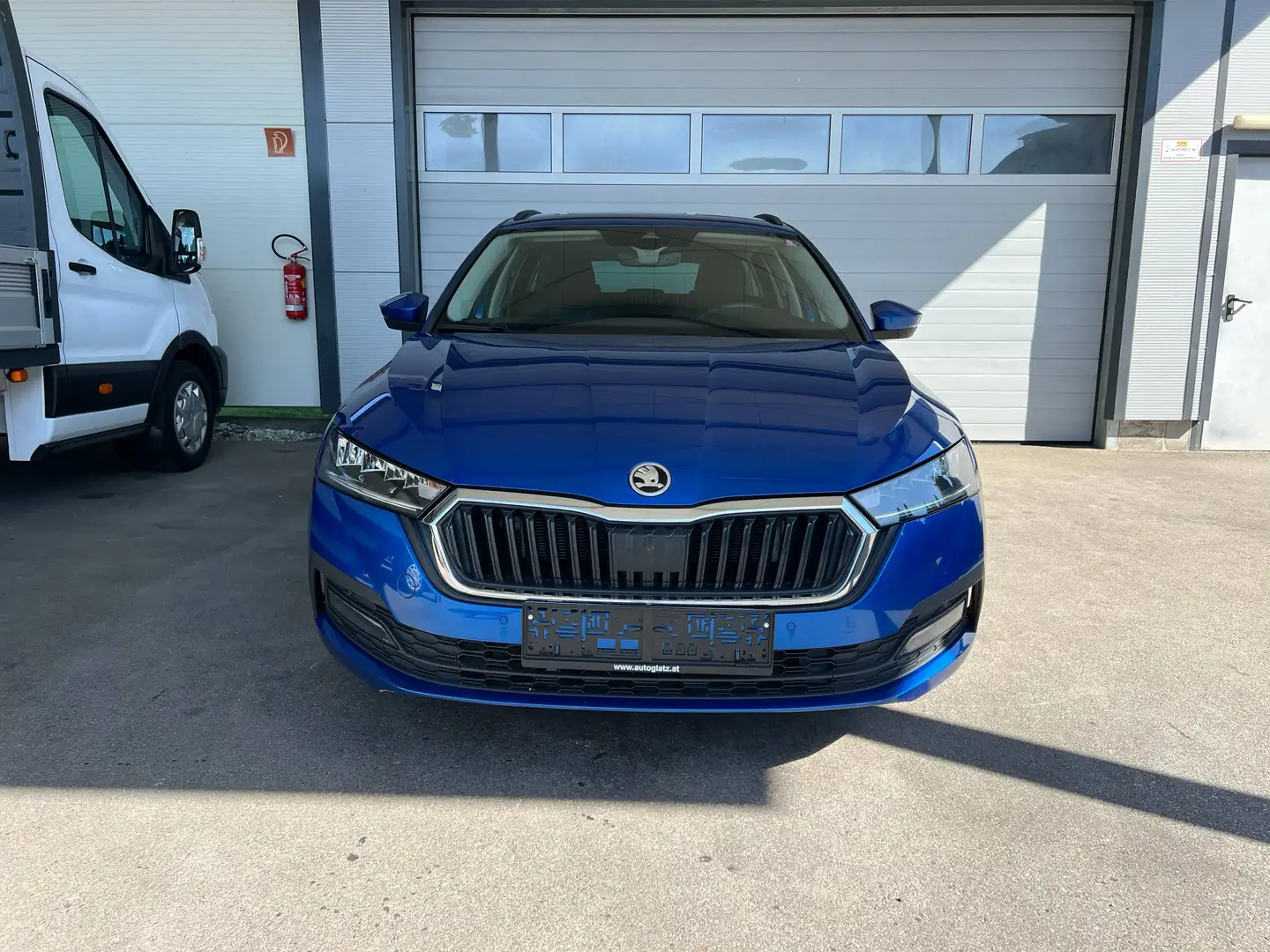 Skoda Octavia Combi 2,0 TDI Ambition DSG NAVIGATION/LED/KAMERA/ASSIST./VIRTUAL COCKPIT Blau - 1