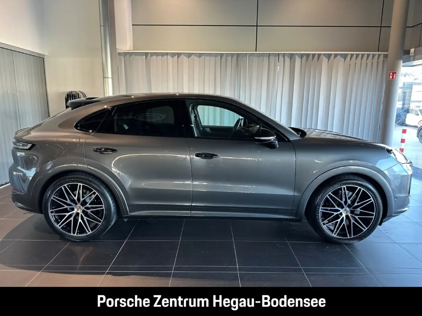 Porsche Cayenne S Coupe/22-Zoll/PASM/SportDesign/BOSE Grau - 2
